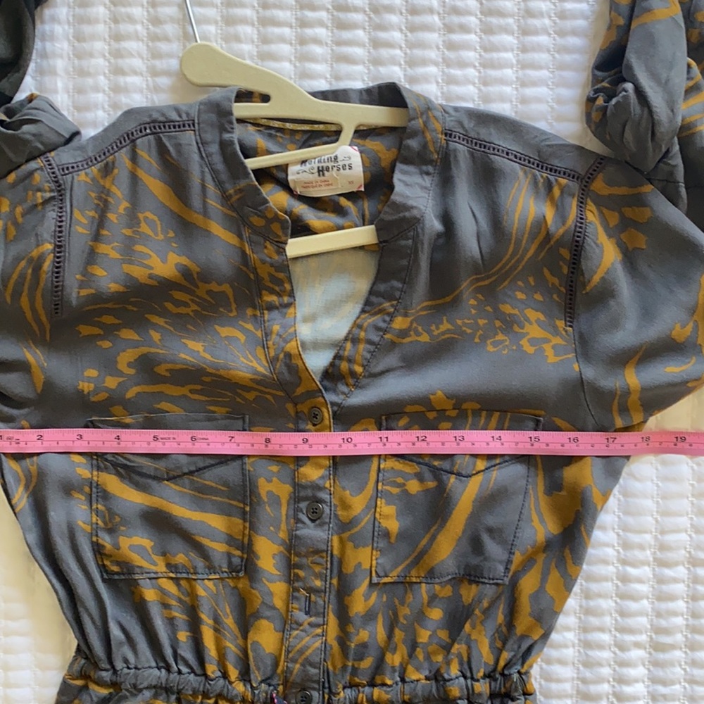 Holding Hermes size xs - Picture 7 of 7